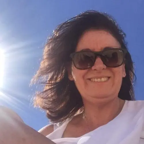 emiliabravbrav image 0