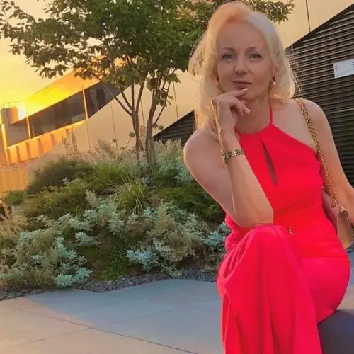 glucklichewitwe image 0