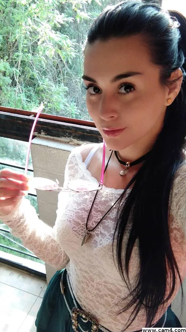 CircesWhiteC4 image 0