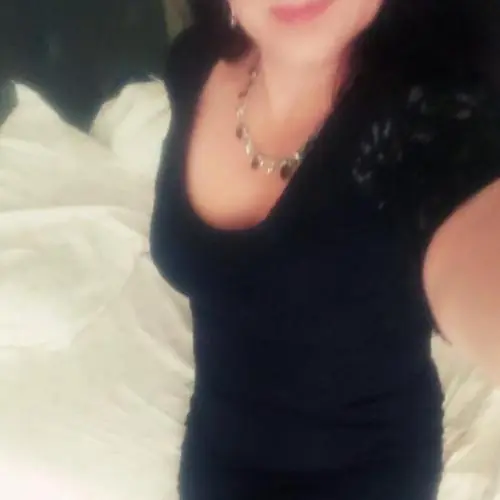 madameswanni image 0