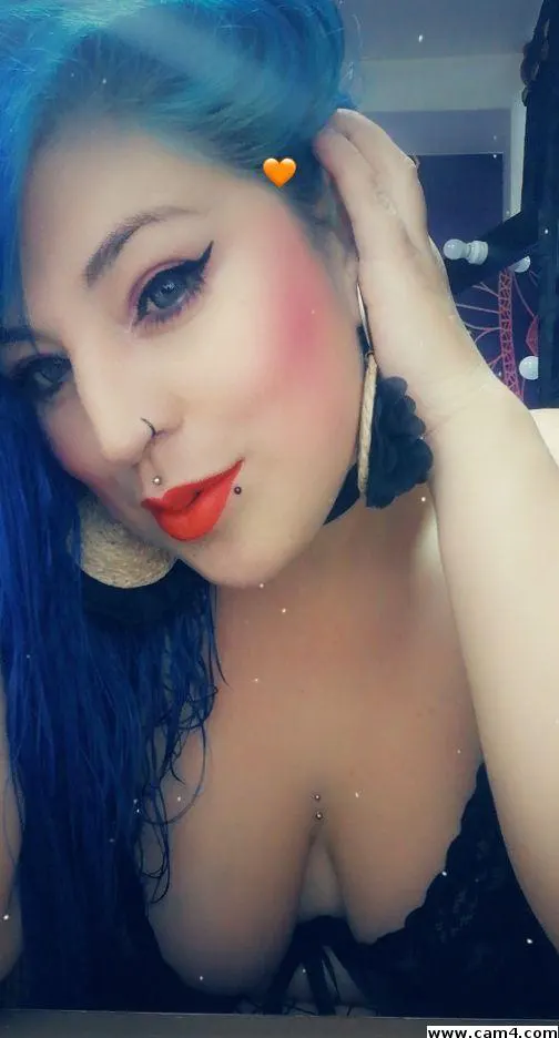 Isabella_Kiss image 0