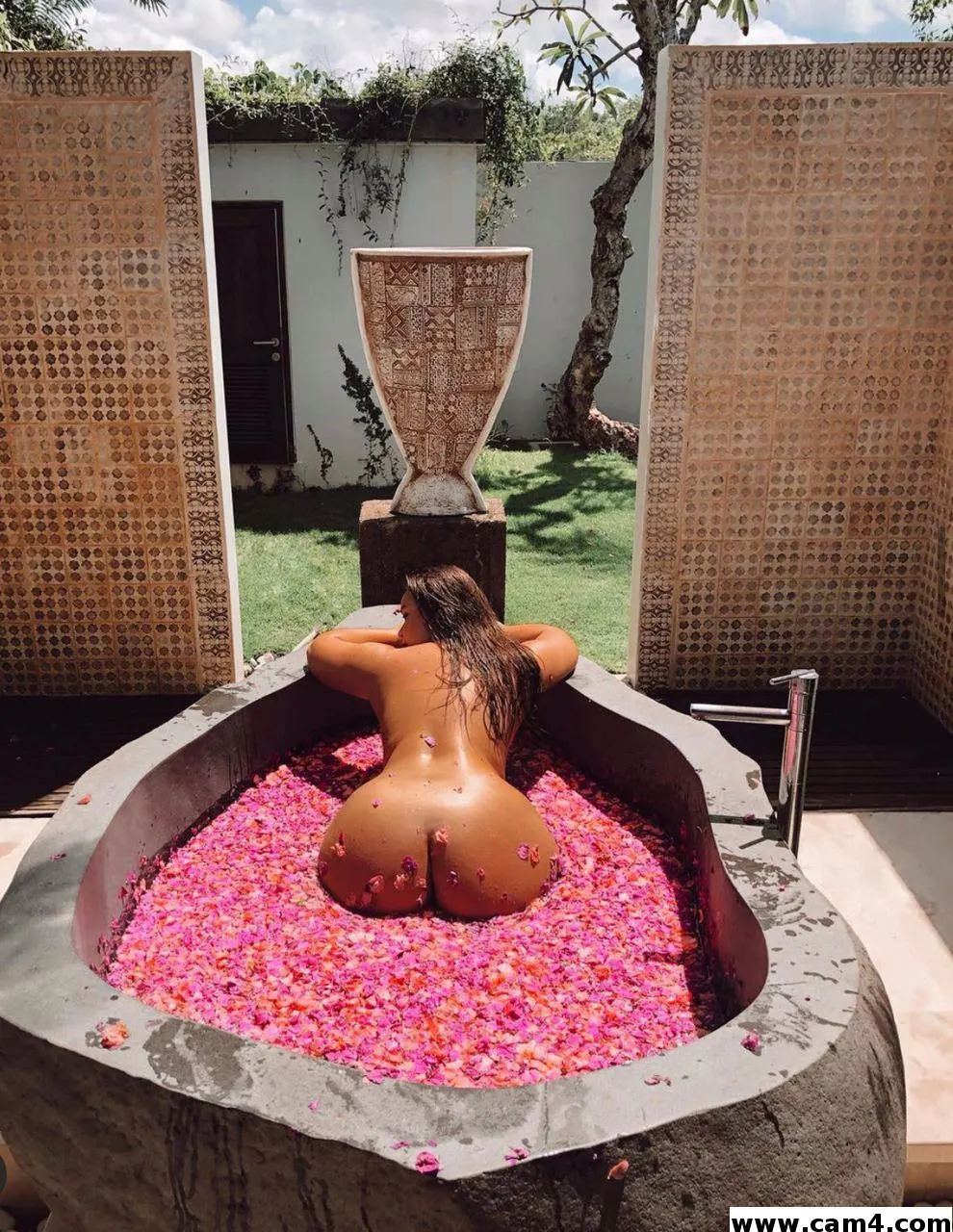 SheilaOrtega image 0