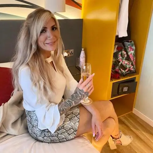 sexyattraktiv image 0