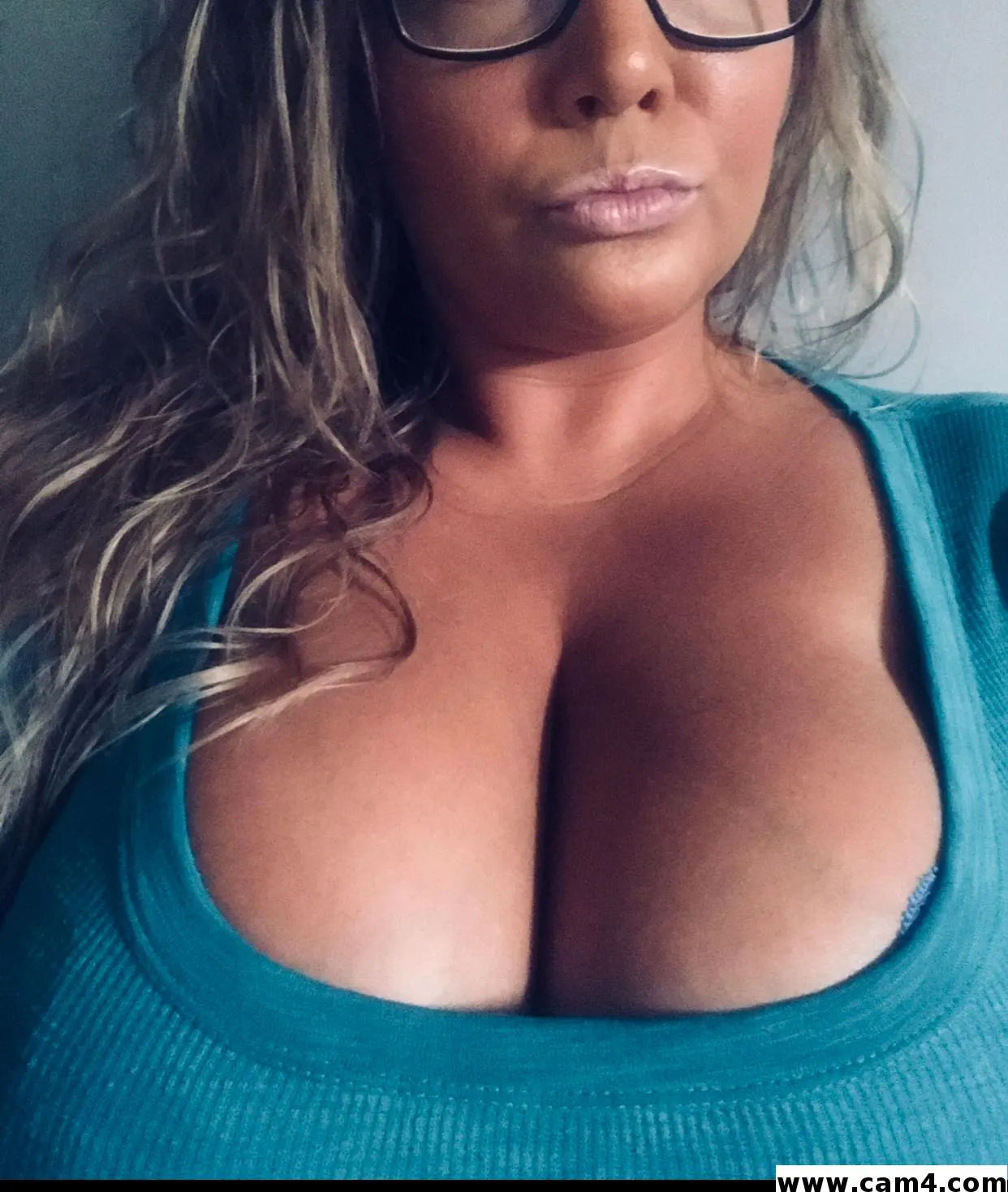 Goldenpuss007 image 0