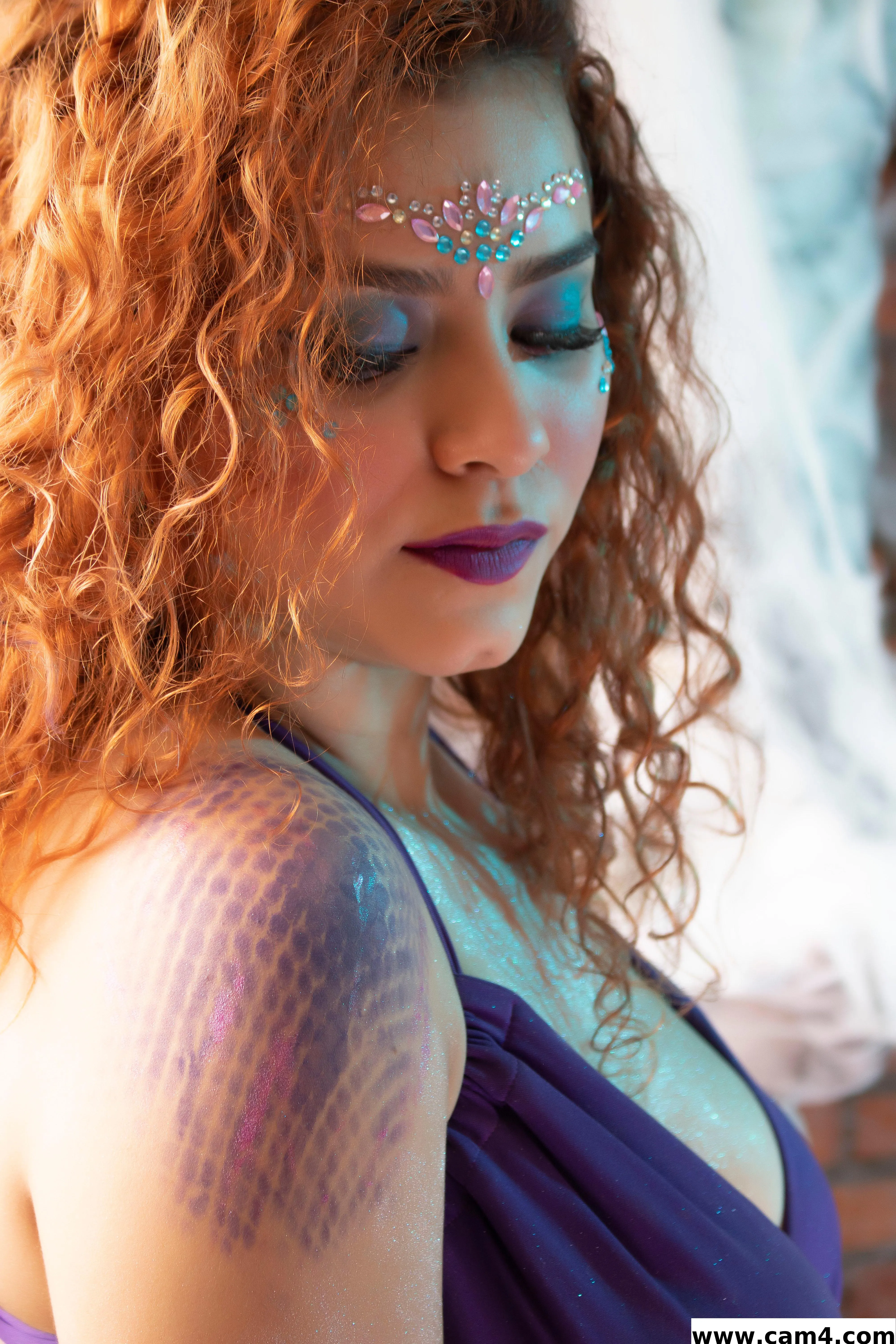 Valient_Hends image 0