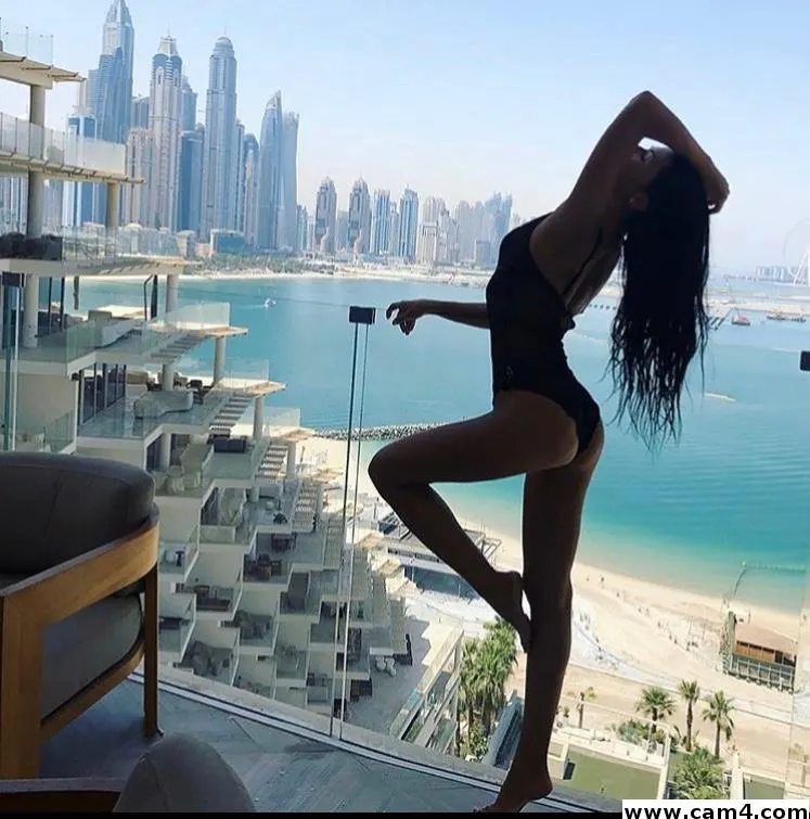 FlirtyMarina image 0