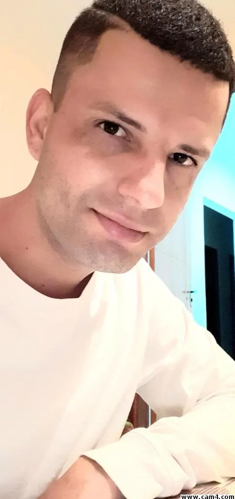 Crisliteedotado image 0