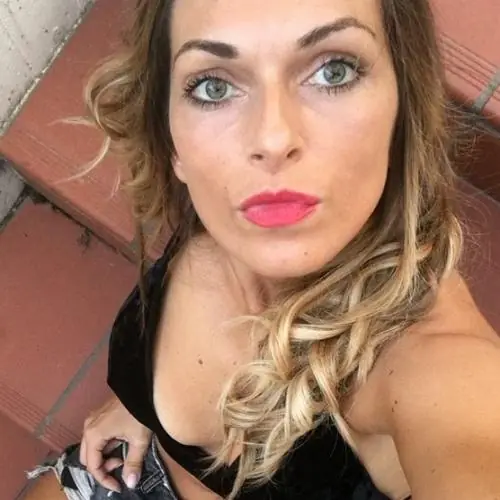 kussmundkarinnn image 0