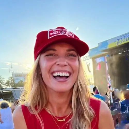 anna6istheiss image 0