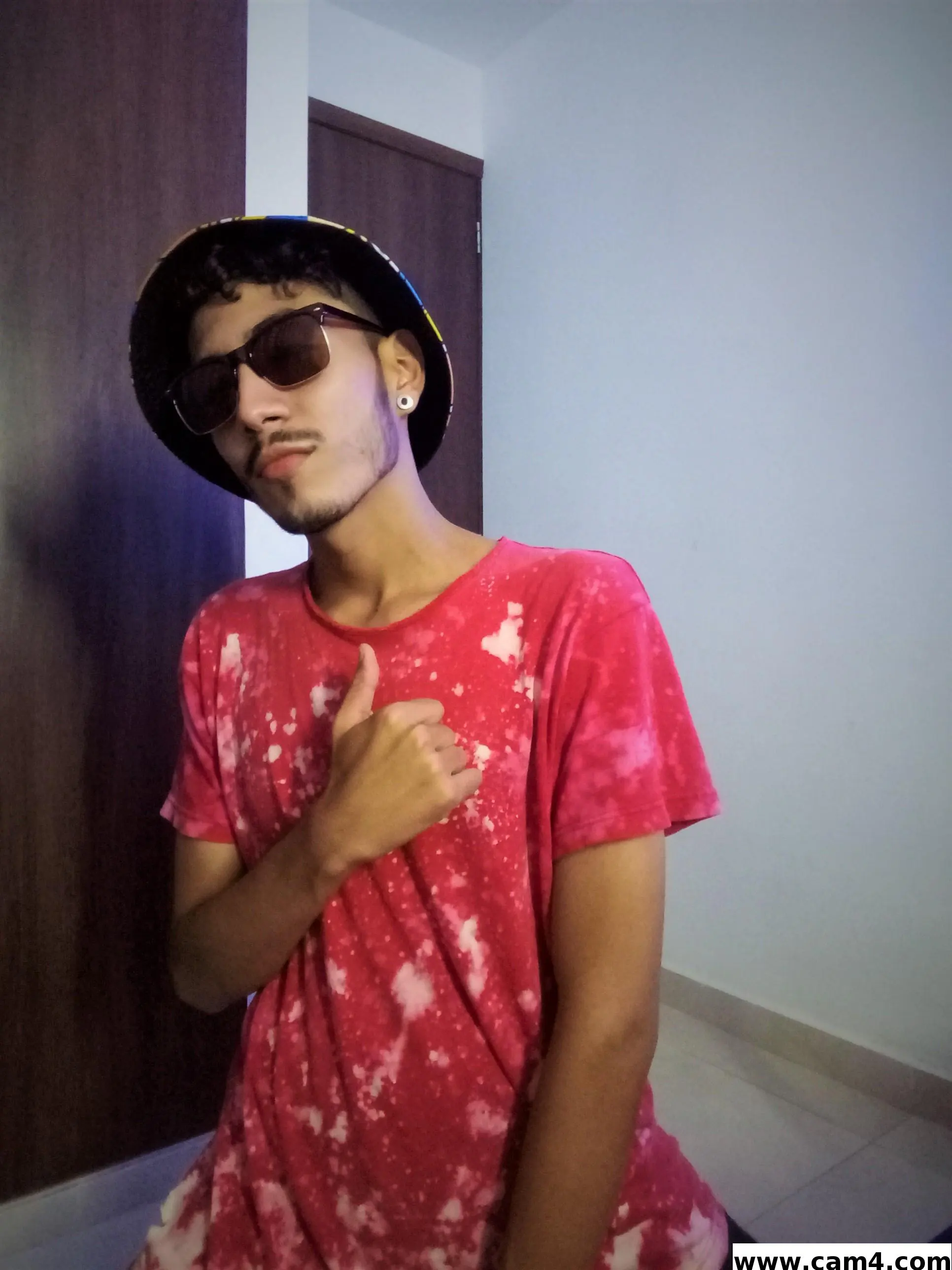 julian_cohens image 0