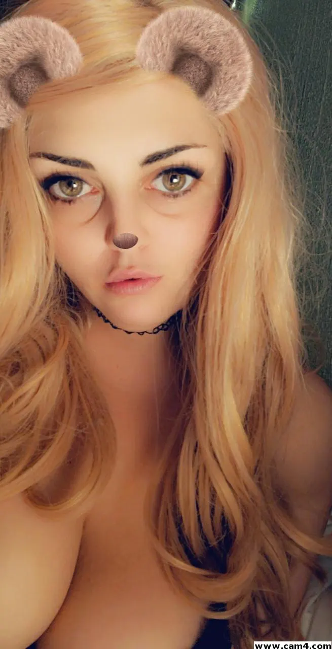 Allthatglitter image 0