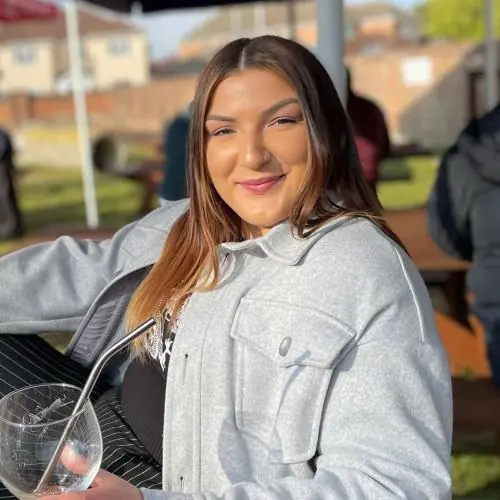 meingartcheeen image 0