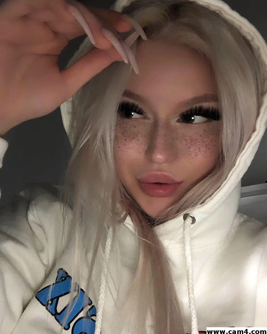 Suzanne_Meng image 0