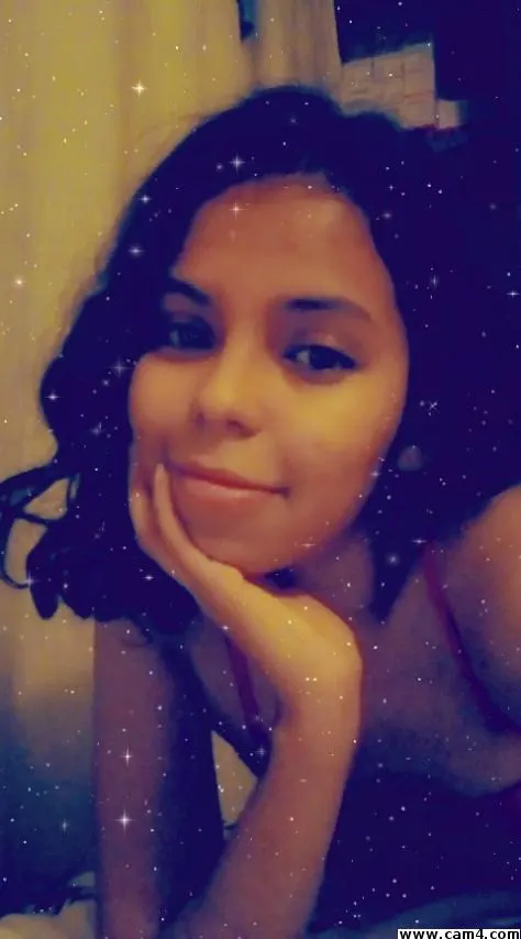 halley_berry_ image 0