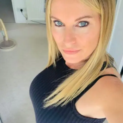 rosadessous71 image 0