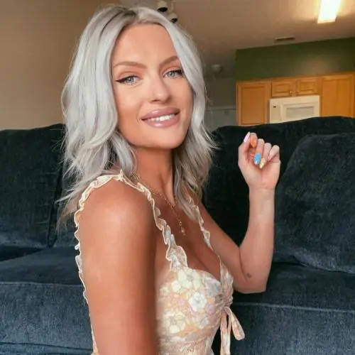 ninaohnegluck image 0