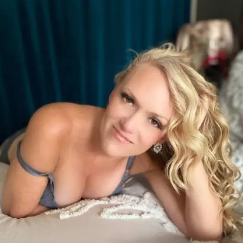 eineblondelisa image 0