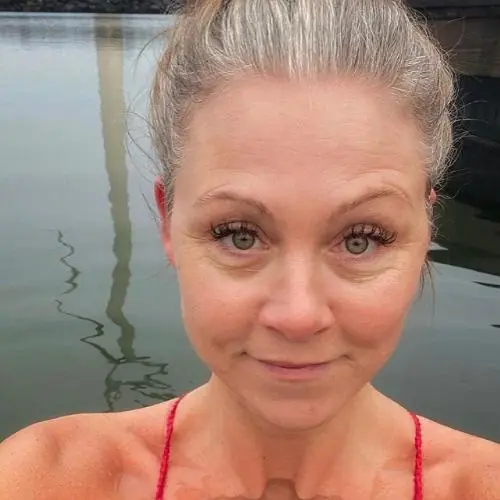 rotgefaltetes image 0