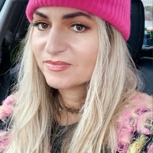 sklavinlaura image 0