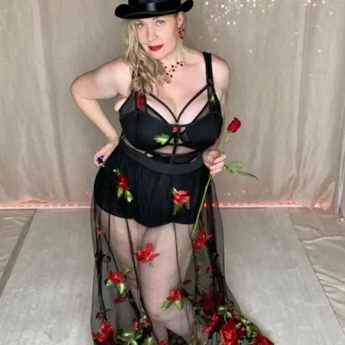 4tittenu6locher image 0