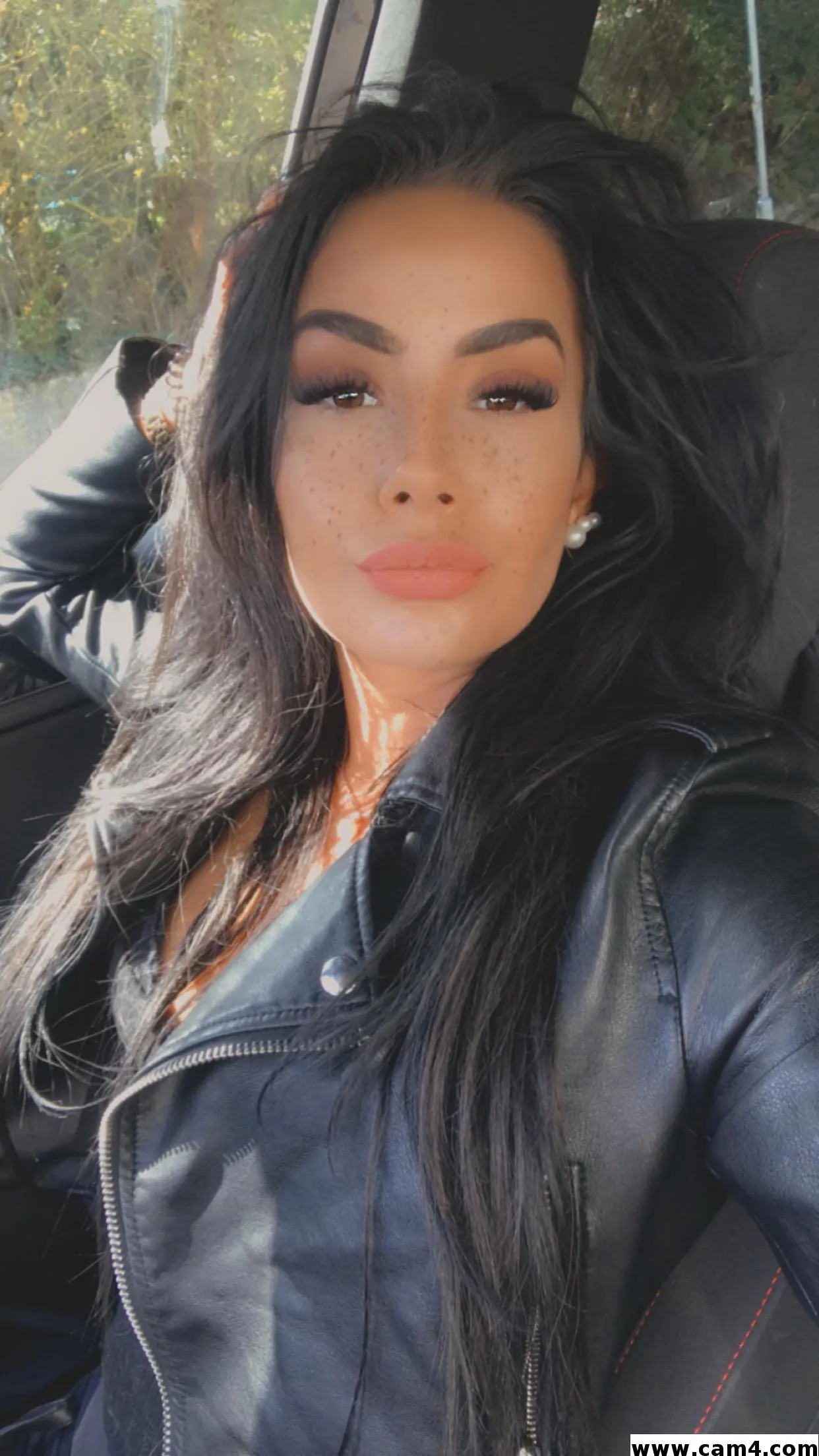 MrsDeliahPrivat image 0