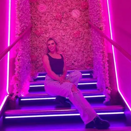 lenaelegant69 image 0