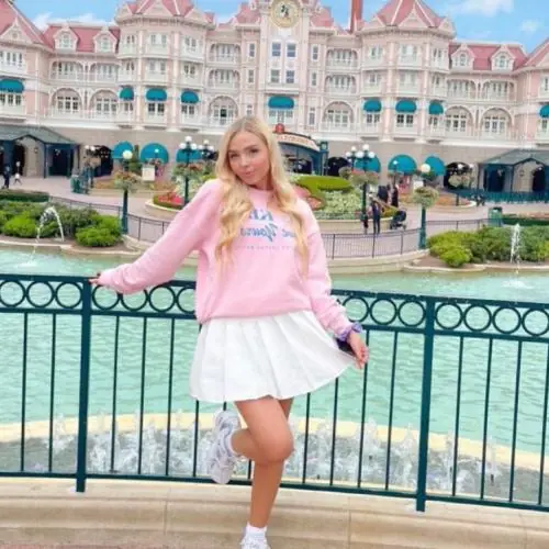 milamilancheeen image 0