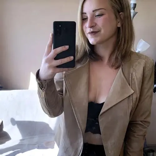 rieszenherzfrau image 0