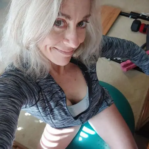 yogastuteamelie image 0