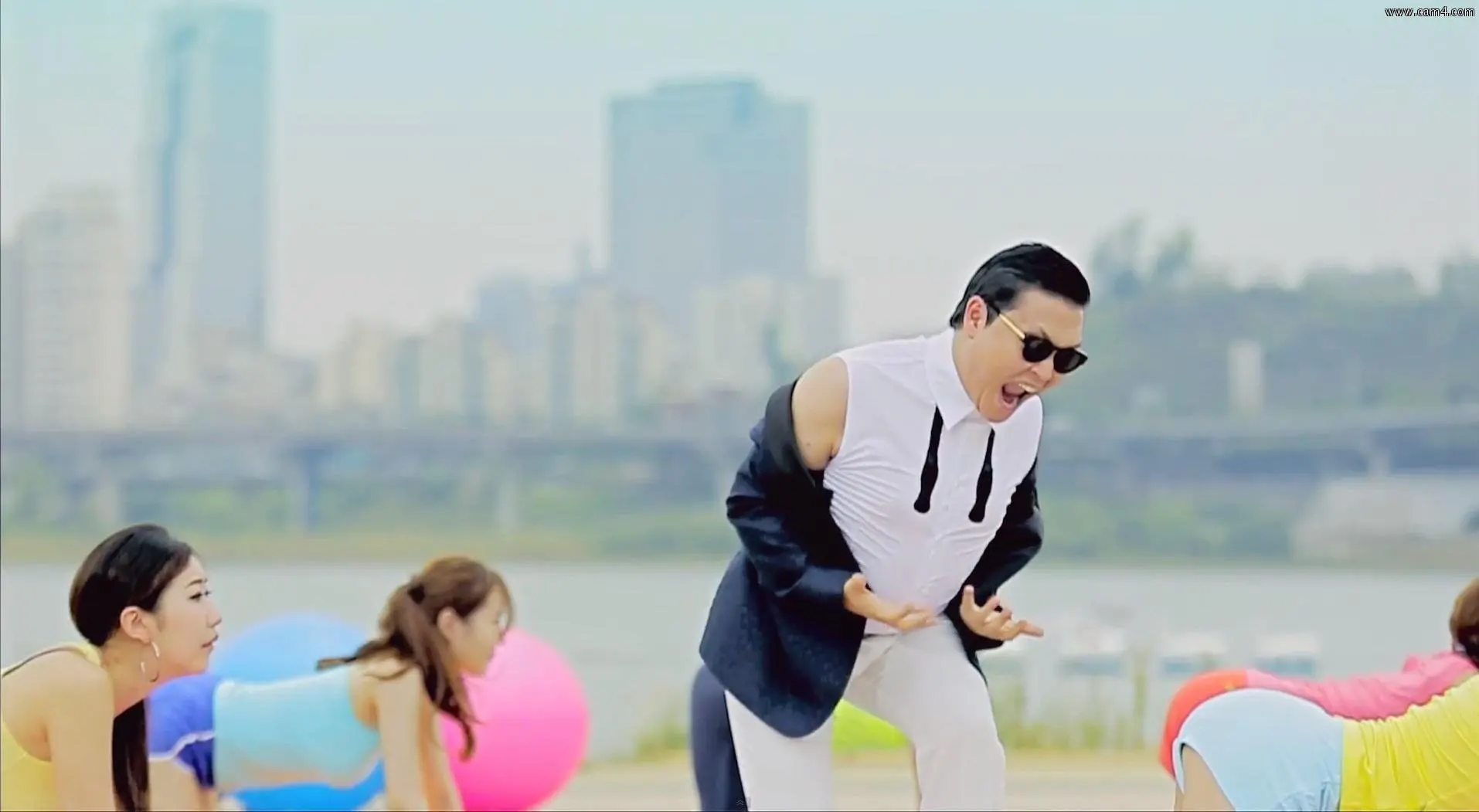 revolutionqq image 0