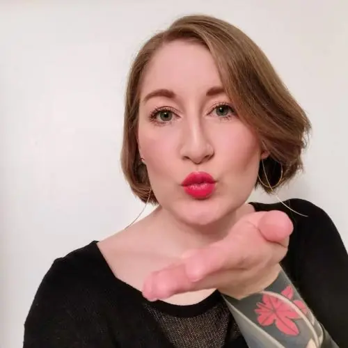 schuchternklara image 0