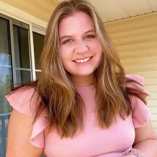 heiszesschulmadl image 0