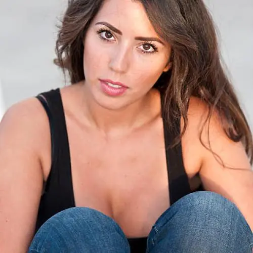 lauraisthier90 image 0