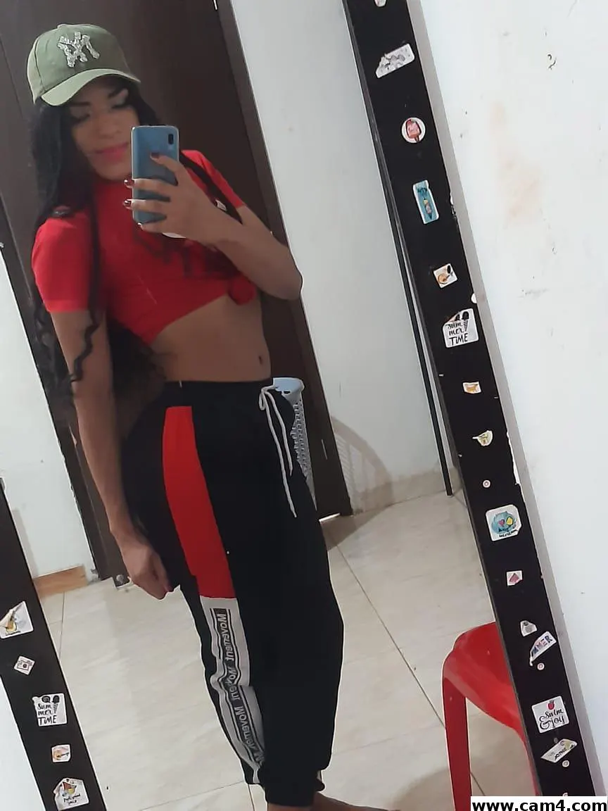 StephanieMoore image 0