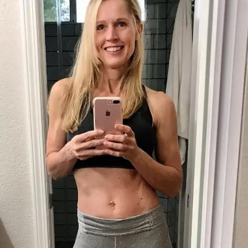 leahausfrauuu image 0