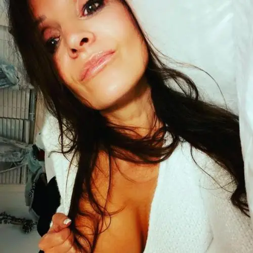 emii69emiixx image 0