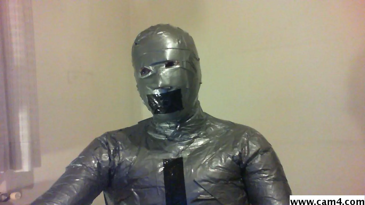 latexslut1 image 0