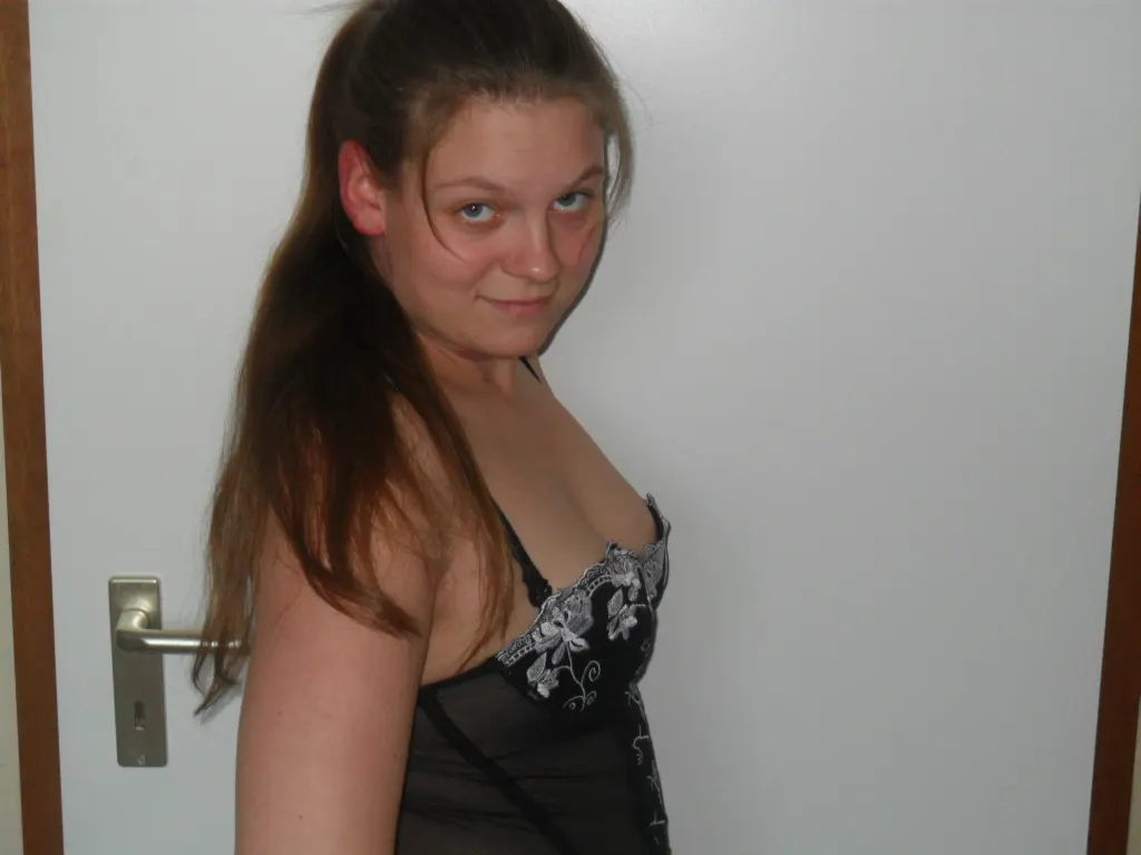 Geilesluder12011 image 0